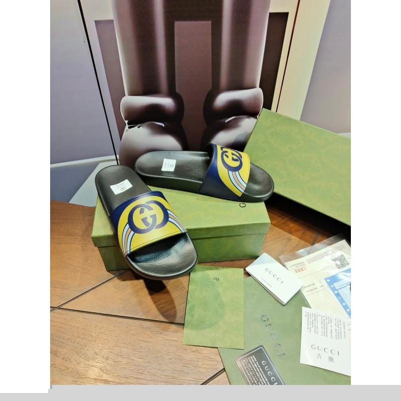 G*u*i slippers